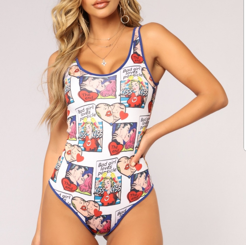 Fashion Nova Kiss Kiss Bodysuit